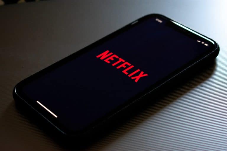16 filmów i seriali dokumentalnych, które warto obejrzeć
